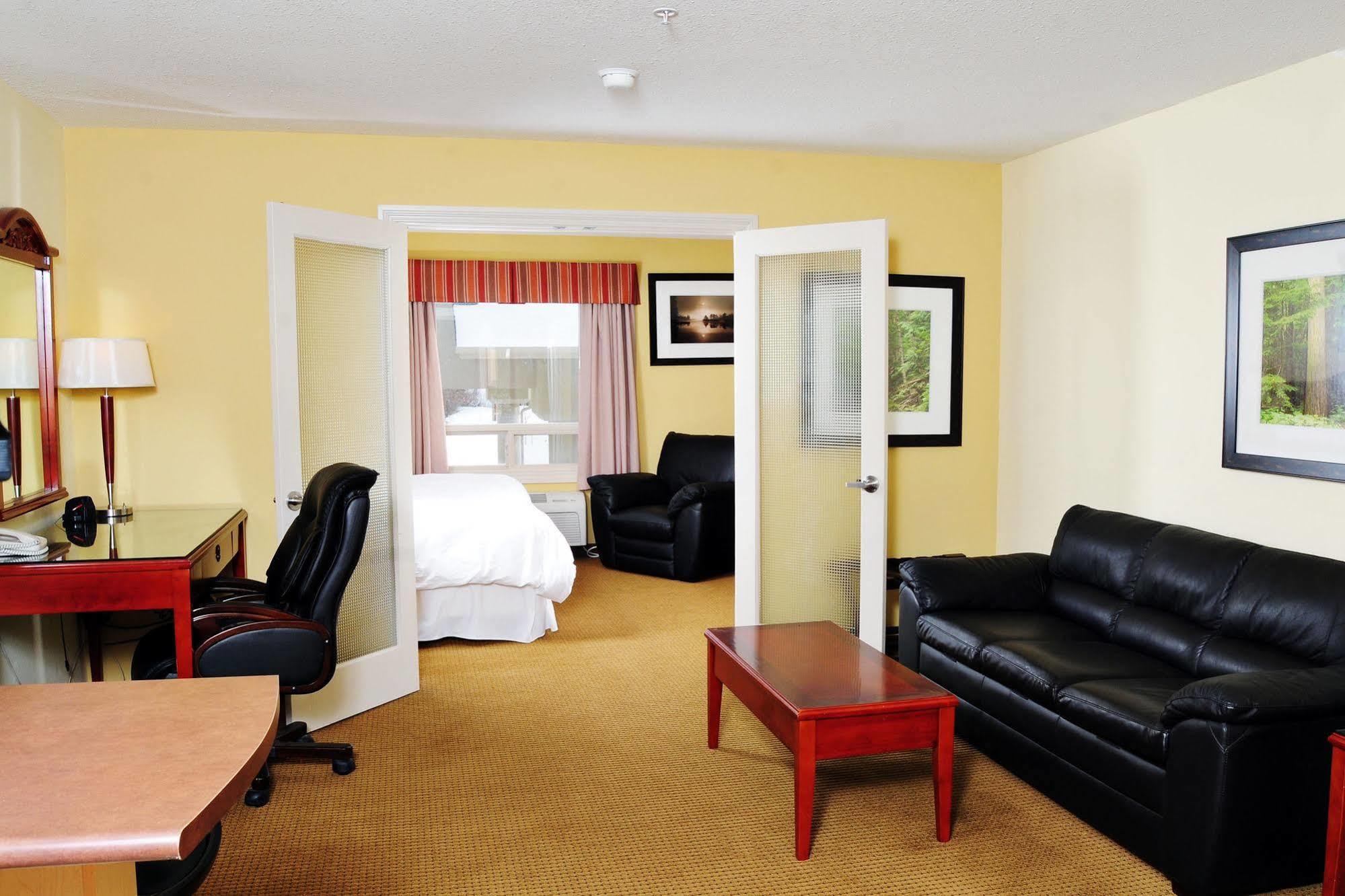 Trend Mountain Hotel & Conference Centre Tumbler Ridge Cameră foto